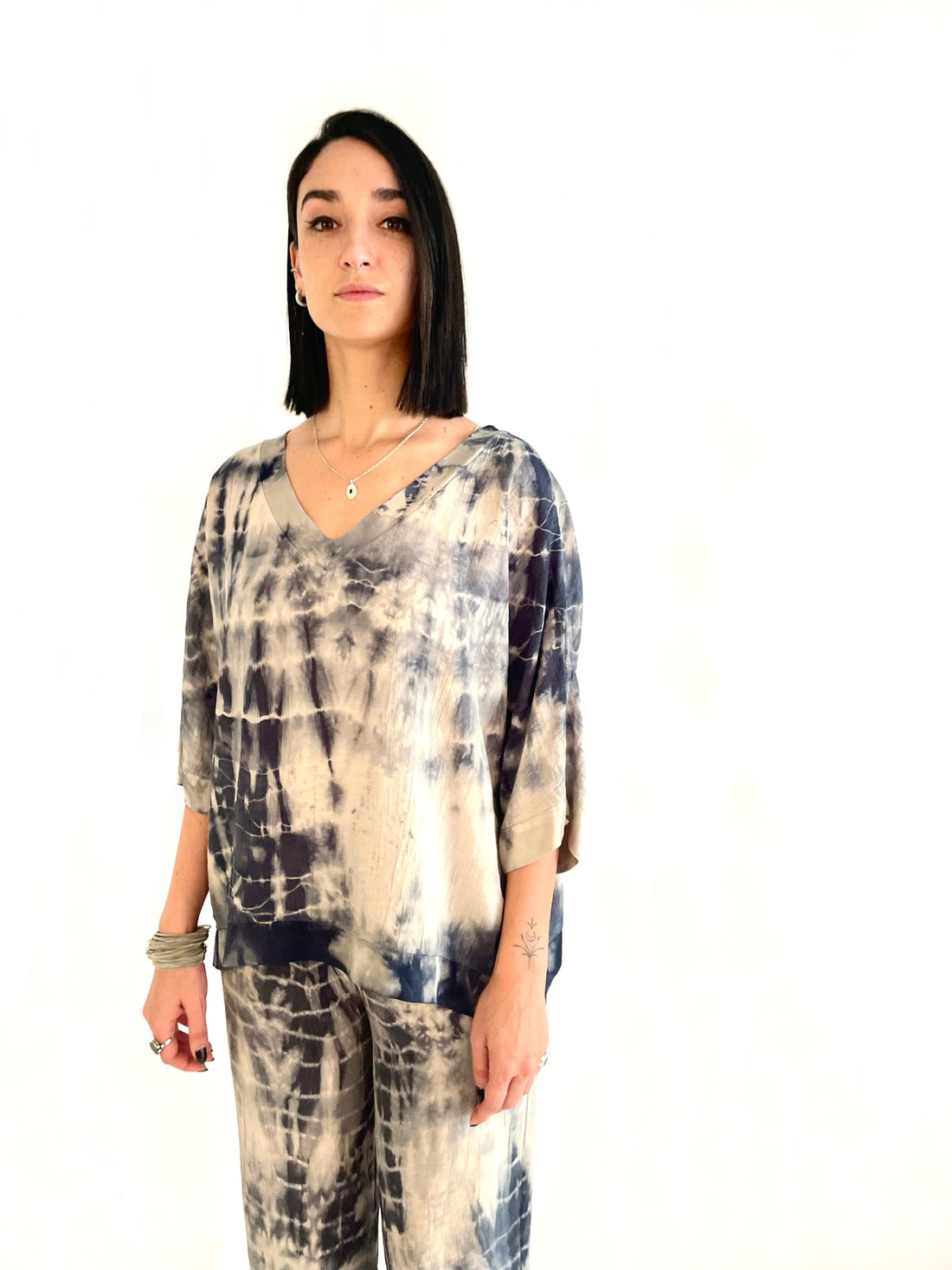 Mathilde top - grey shades