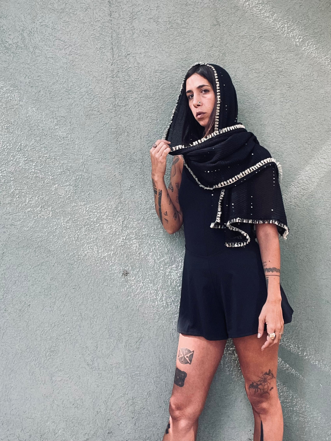 צעיף פרנזים דקיק - שחור וזהב