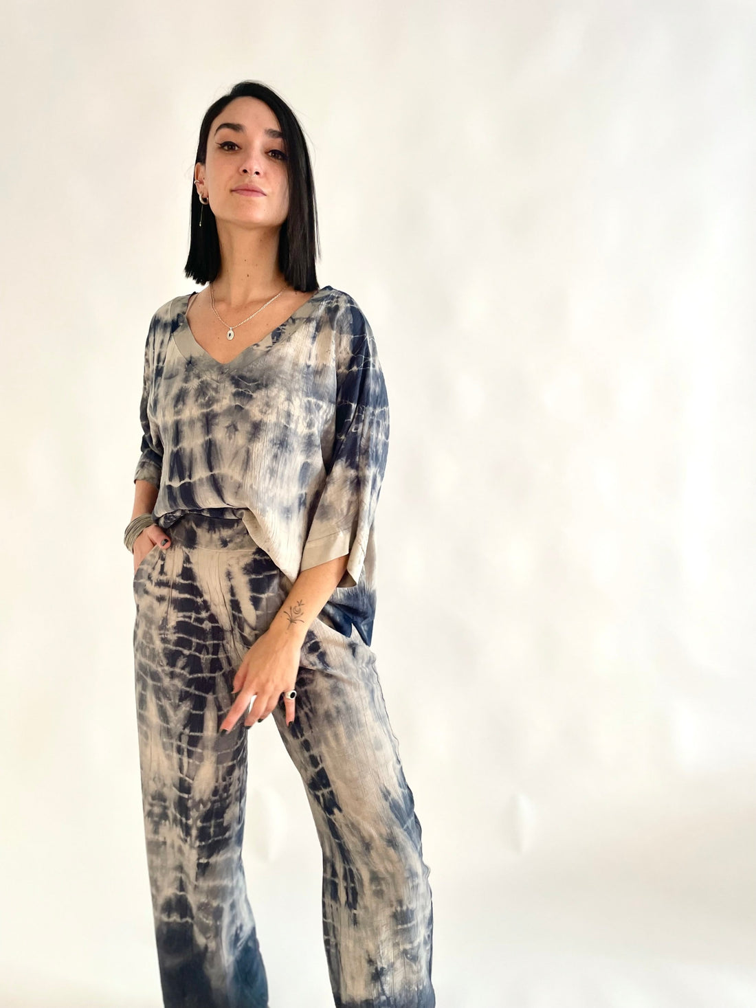 Mathilde top - grey shades