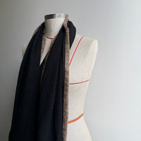 Fringe scarf - stone & black