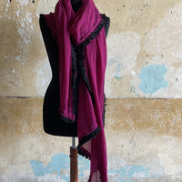 stunning fringed Scarf - Fuchsia