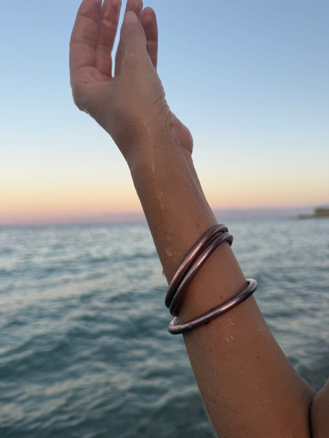 Single Rose Gold Metallic bracelet - Size 1