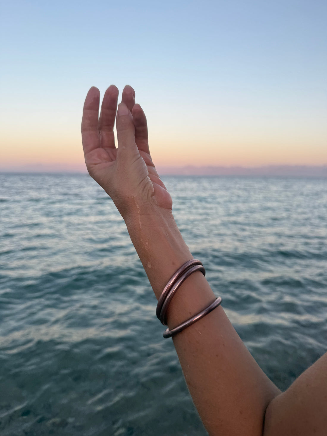 Single Rose Gold Metallic bracelet - Size 1