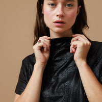 חולצה | עטרה | שחור