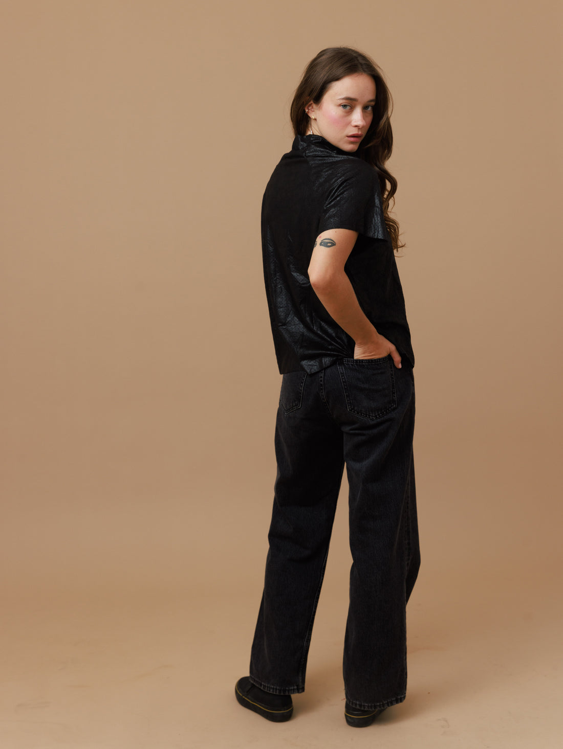 חולצה | עטרה | שחור